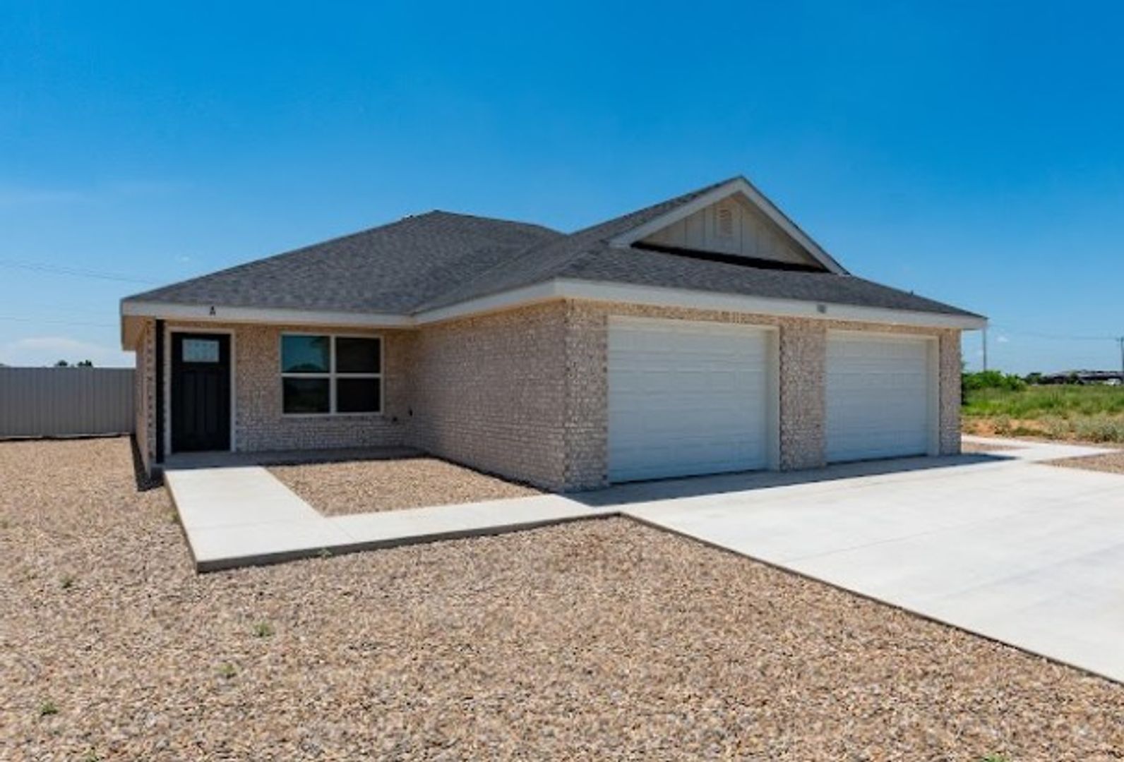 Clovis Apartment: 3805 Ethan Ave.