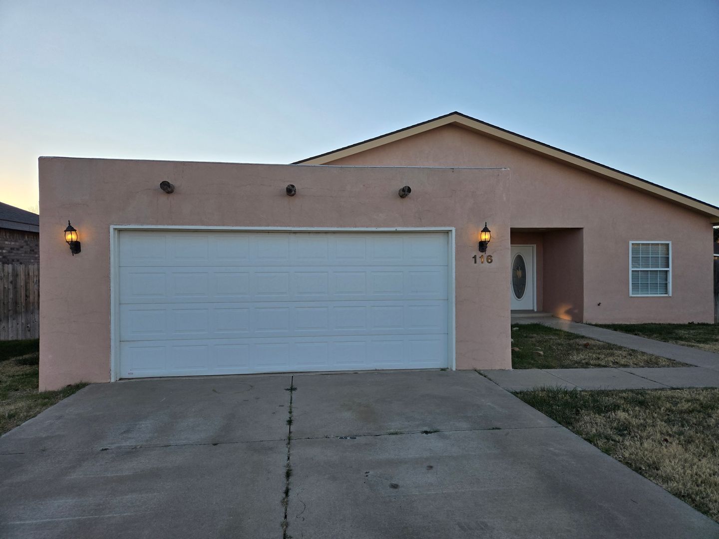 Clovis House: 116 Gail Jackson Ct