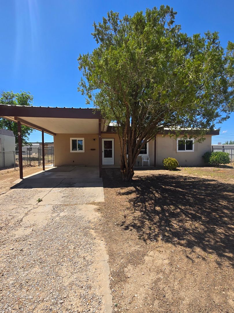 Roswell House: 9 Oak (022)