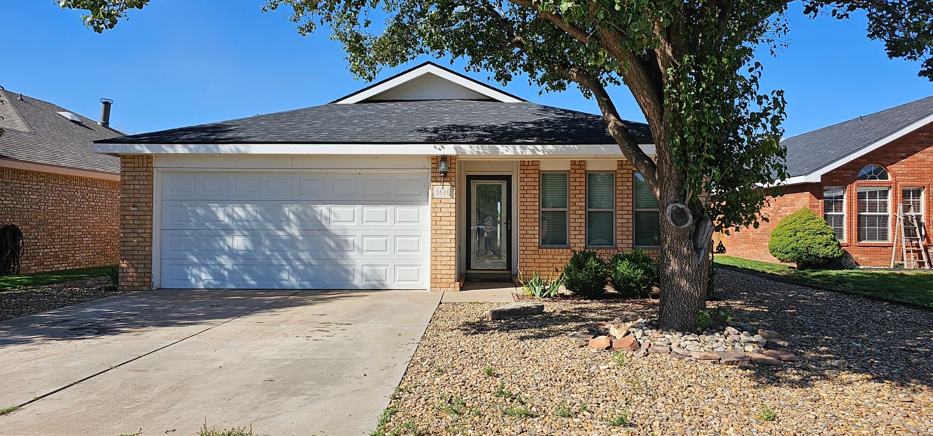 Clovis House: 1616 Bosc Court