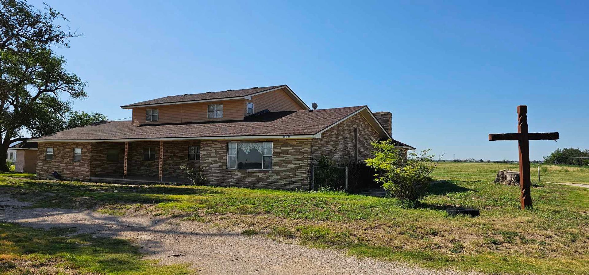 Portales House: 1575 B S. Roosevelt Rd. 6