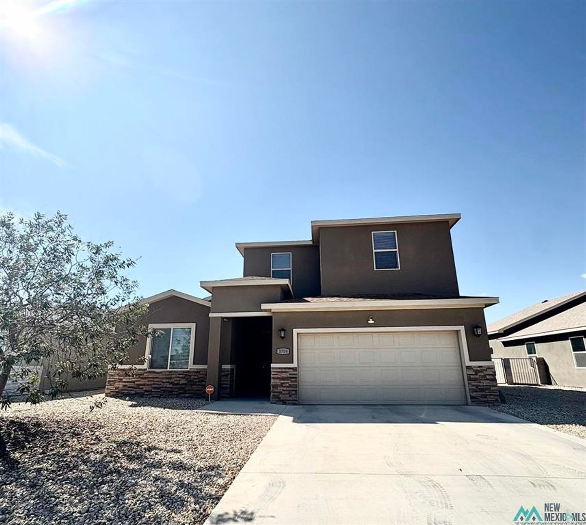 Carlsbad House: 3709 Saguaro Dr