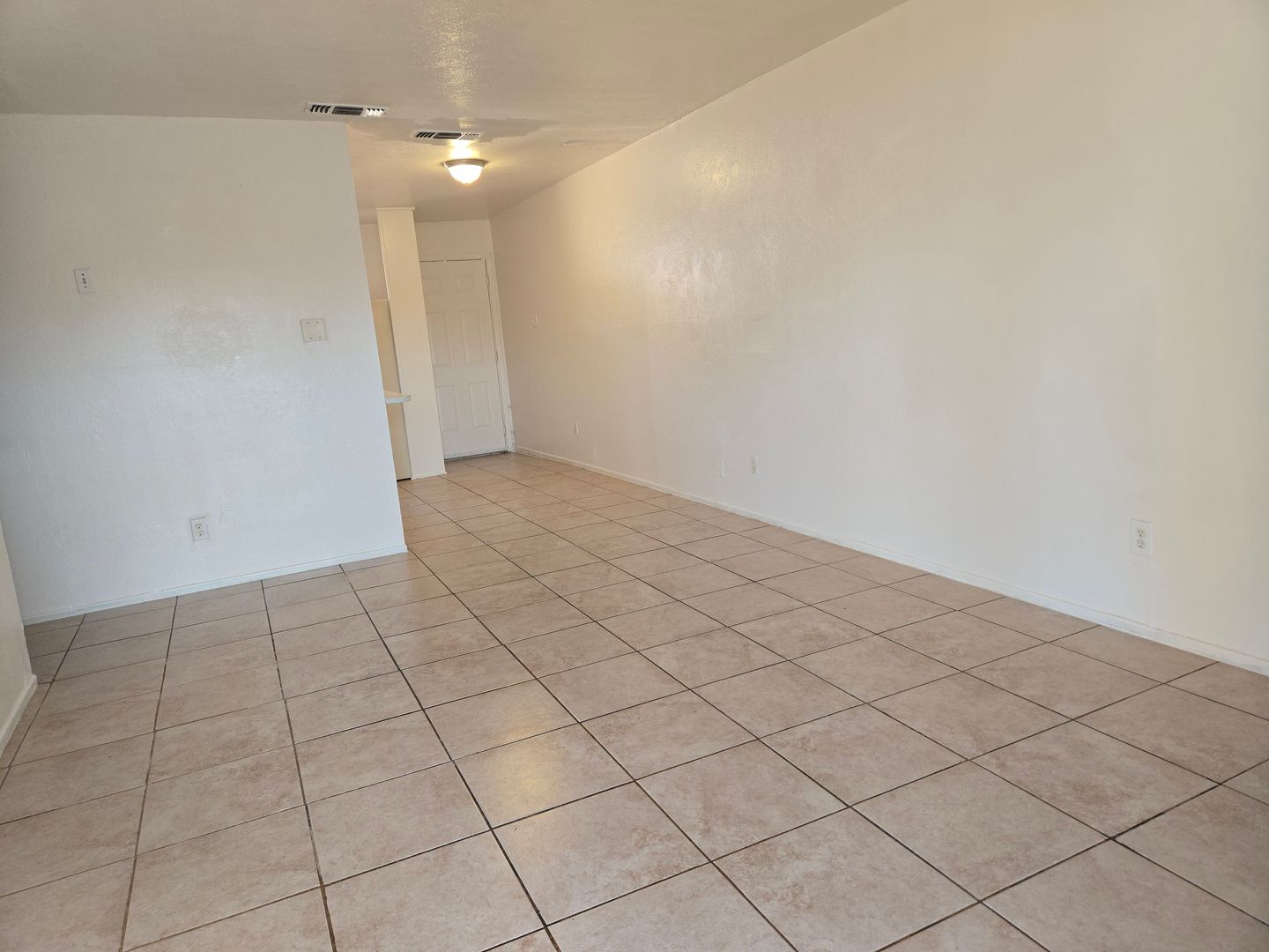 Roswell Apartment: 703 E 3rd Street