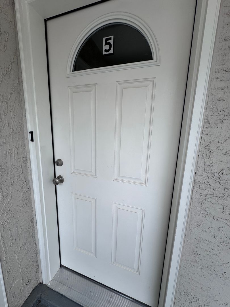Roswell Apartment: 407  W Tilden