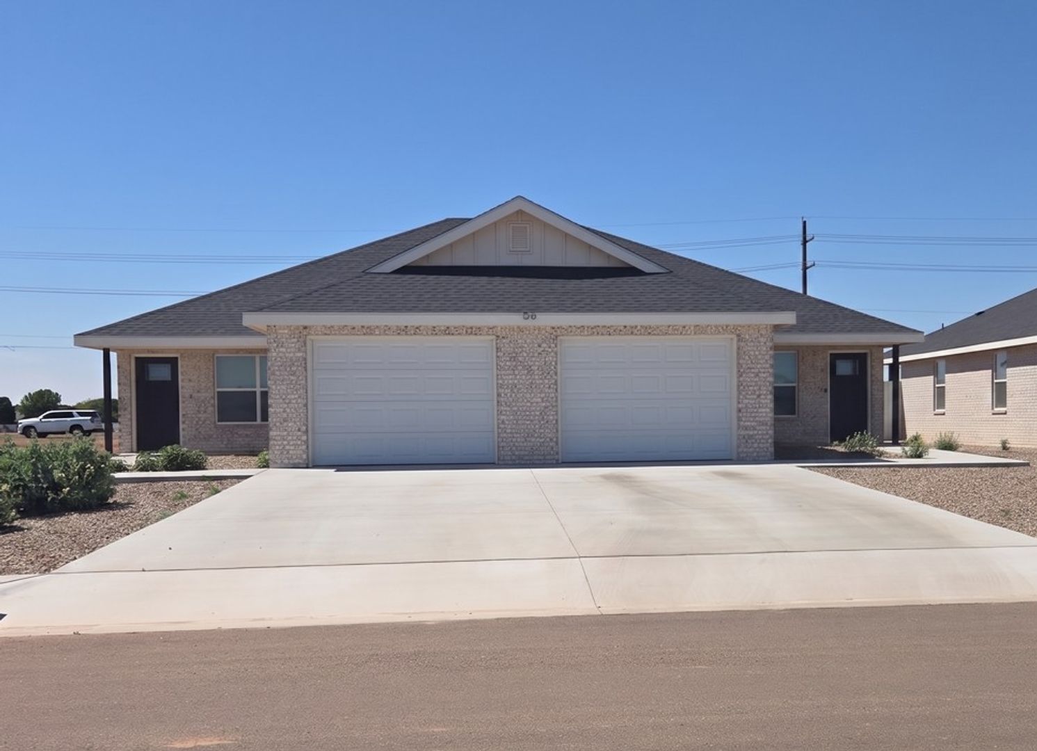 Clovis Apartment: Chisum Dr