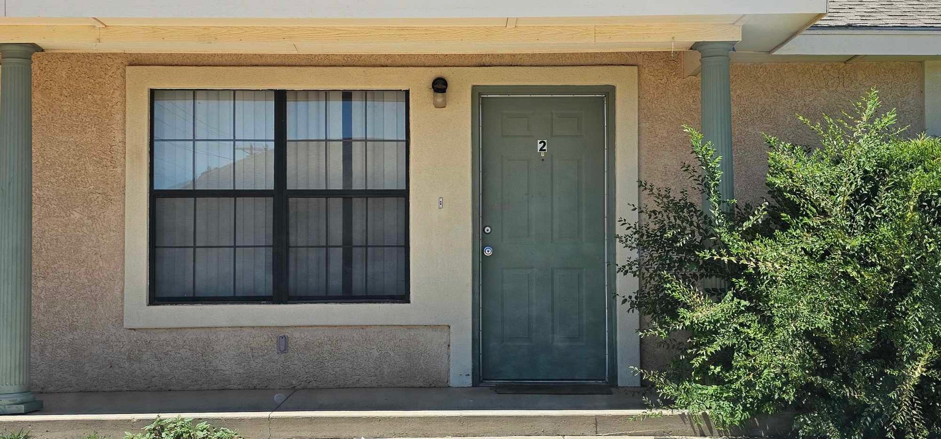 Portales Apartment: 522 S Abilene Ave