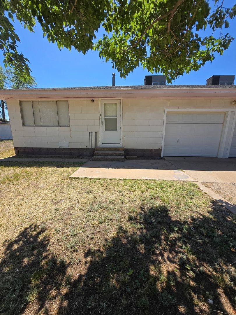 Roswell House: 1 1/2-B La Paloma (477)