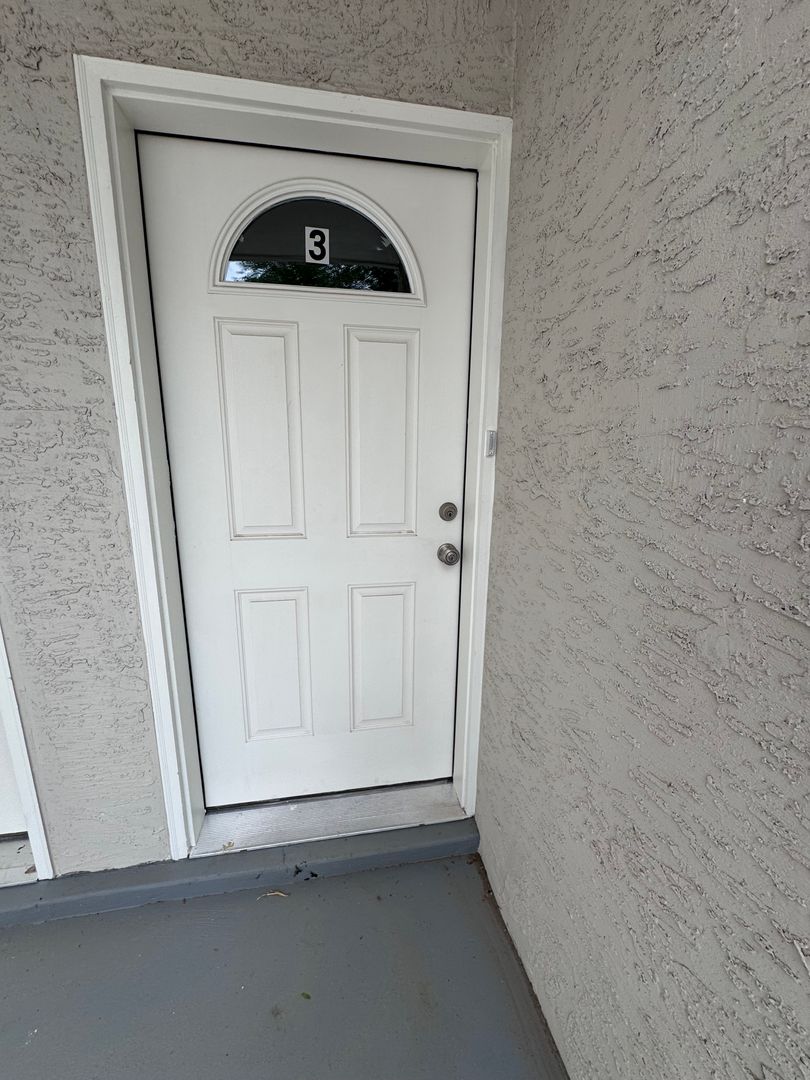 Roswell Apartment: 407  W Tilden