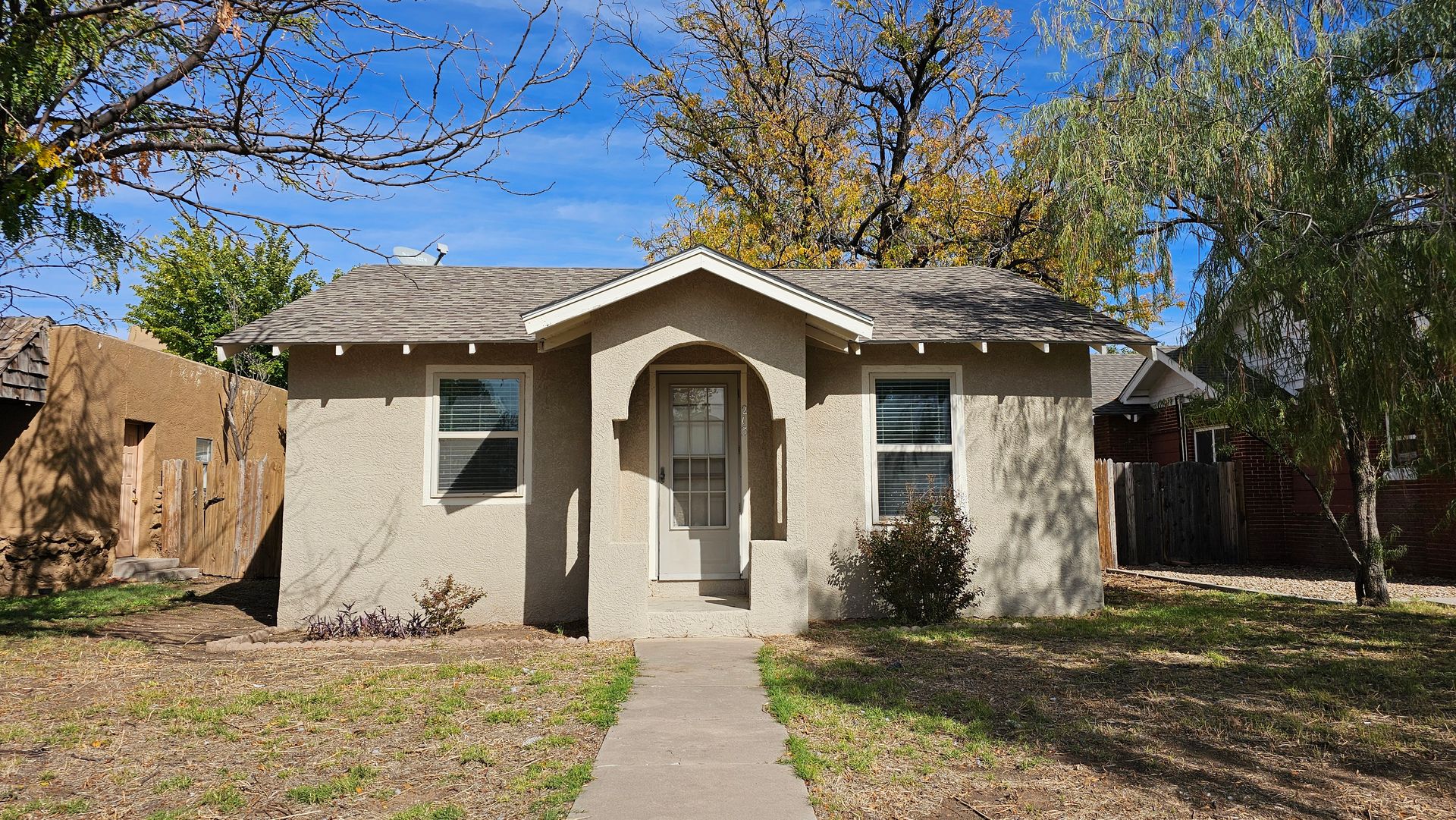 213 S Ave E