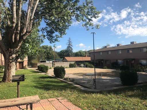 1601 N Virginia St - 11