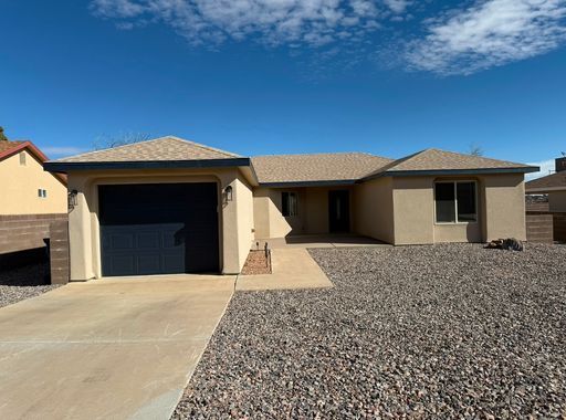 512 Los Pinos – photo 1