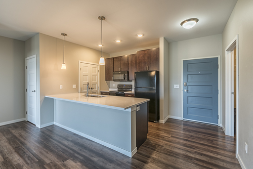 Pet-friendly, modern comfort apartments in South Fargo! – photo 1