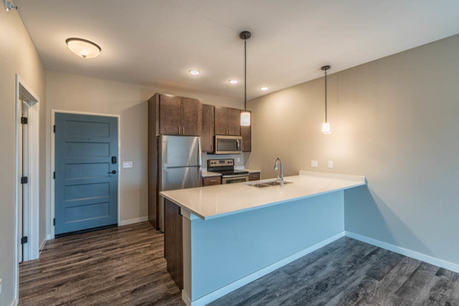 Pet-friendly, modern comfort apartments in South Fargo! – photo 1