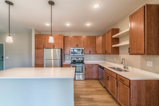 Edition - Spacious, Modern Kitchens in Pet-Friendly Apartments Near Microsoft! – photo 1