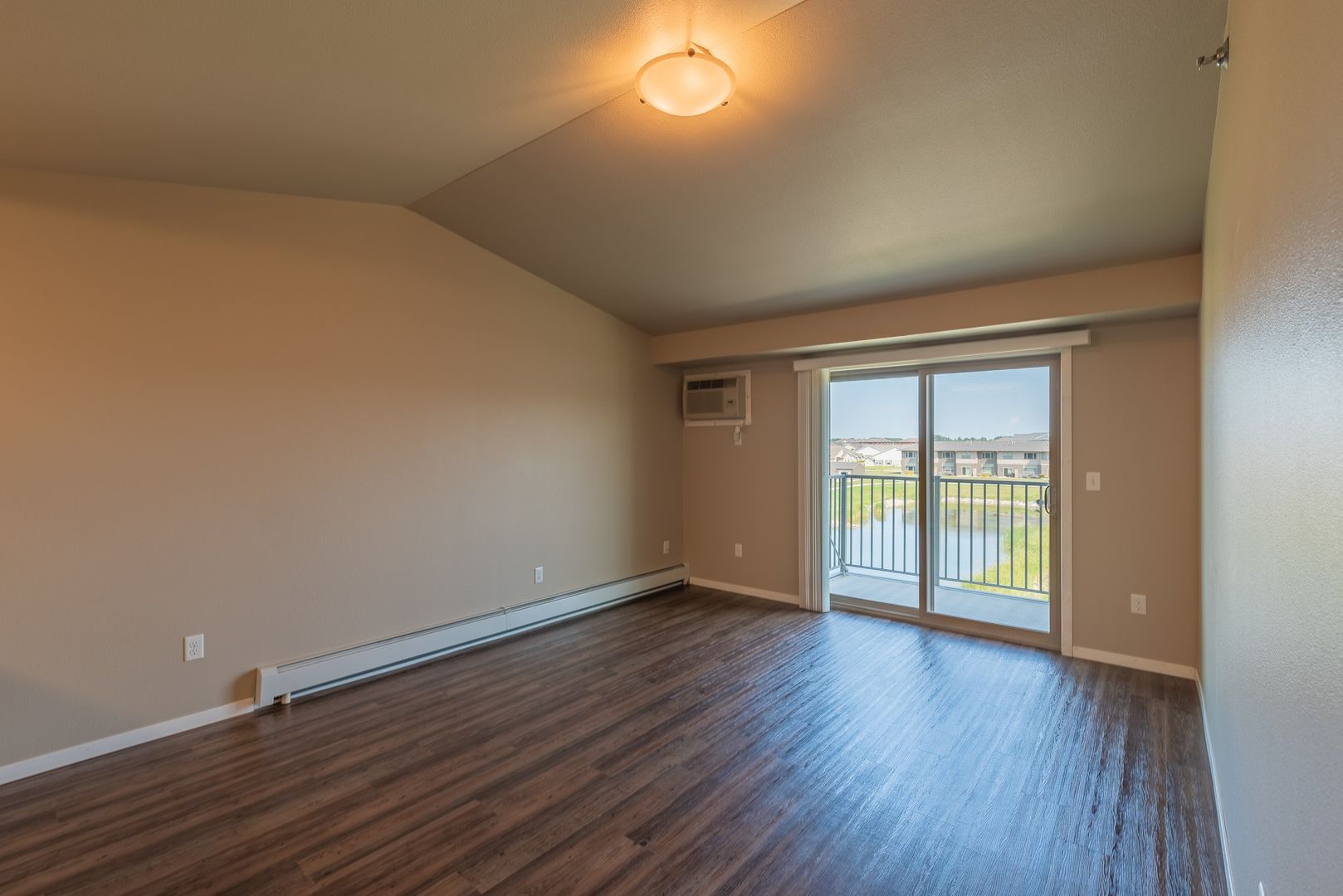 4340 Pioneer Dr 103, Grand Forks, ND 58201