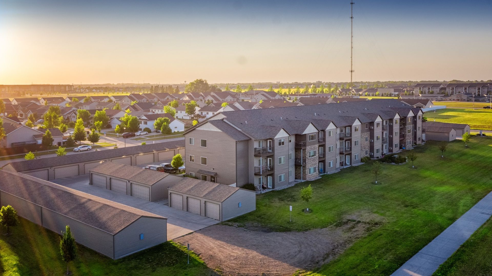 Grand Forks Apartment: 5000 Curran Ct