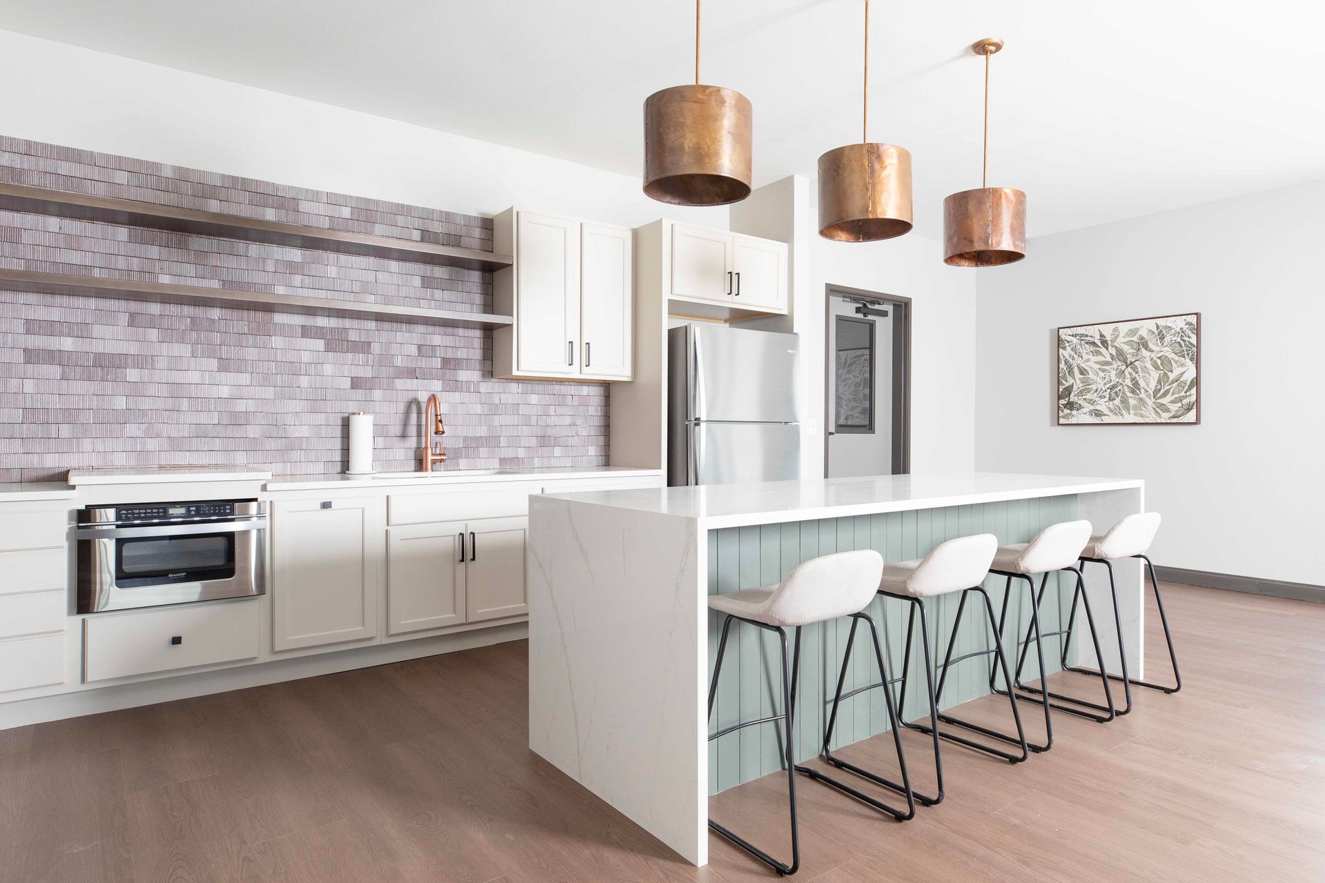 Grand Forks Apartment: 4177 S Columbia Rd