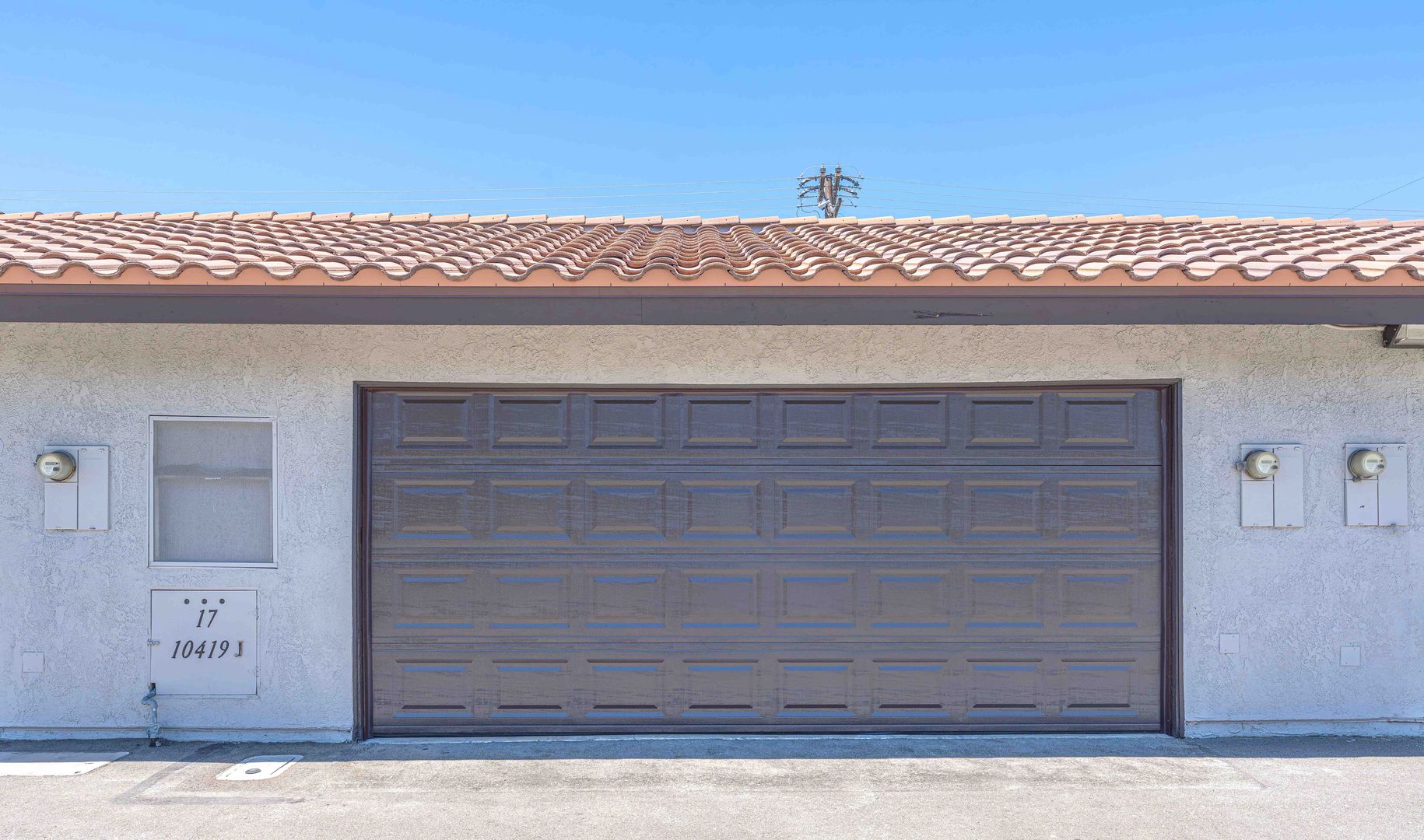 Bellflower Apartment: 10419 Hayford Street