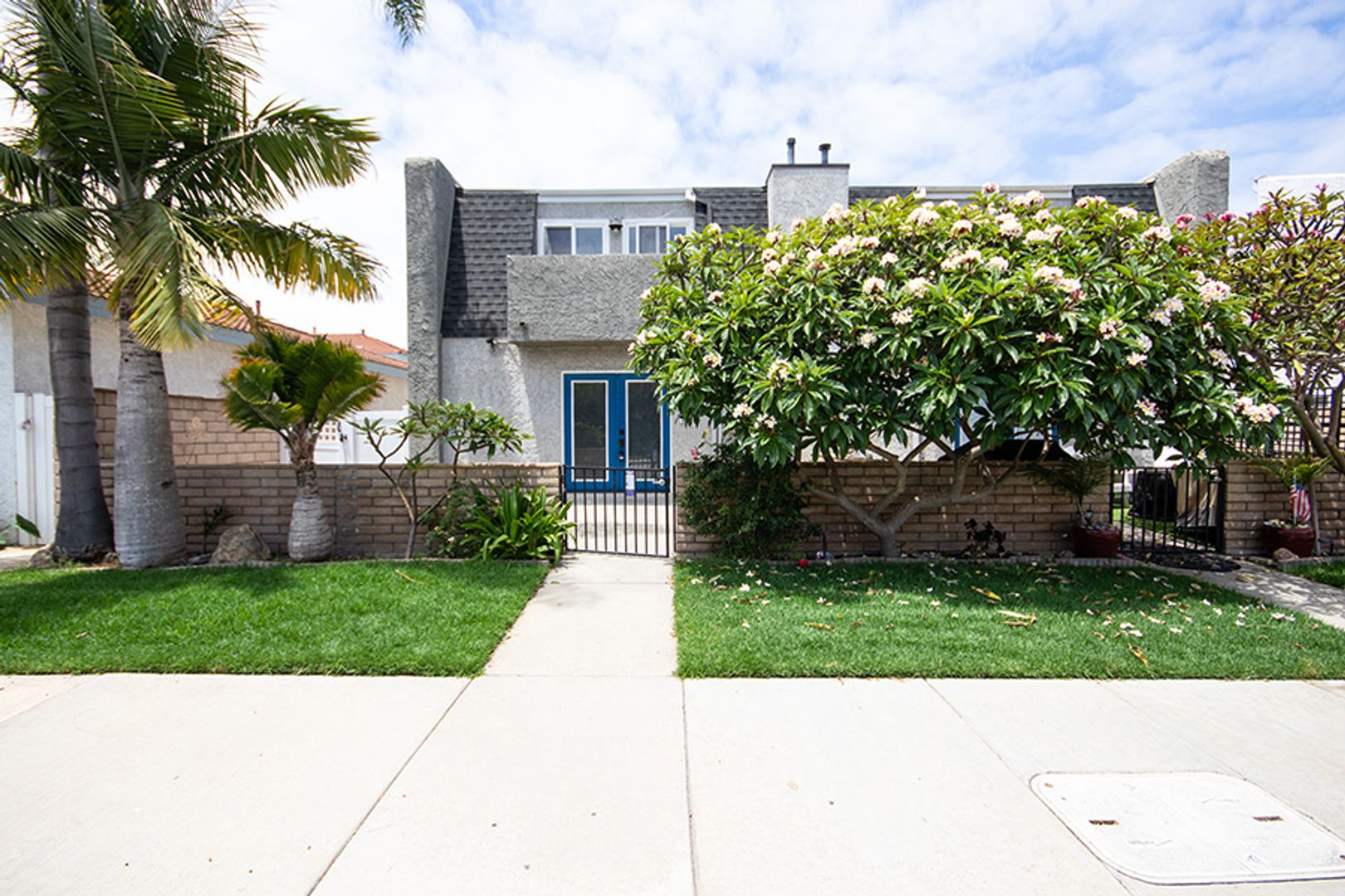 Huntington Beach Townhome: 16821 Green Lane
