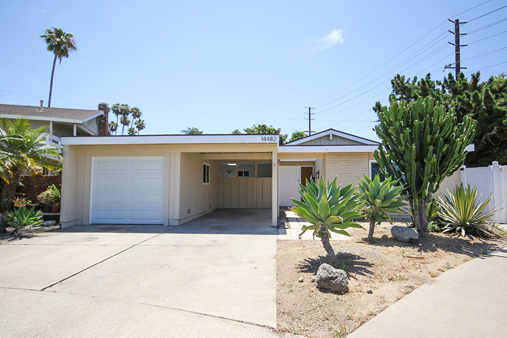 Tustin House: 14482 Grassmere Lane