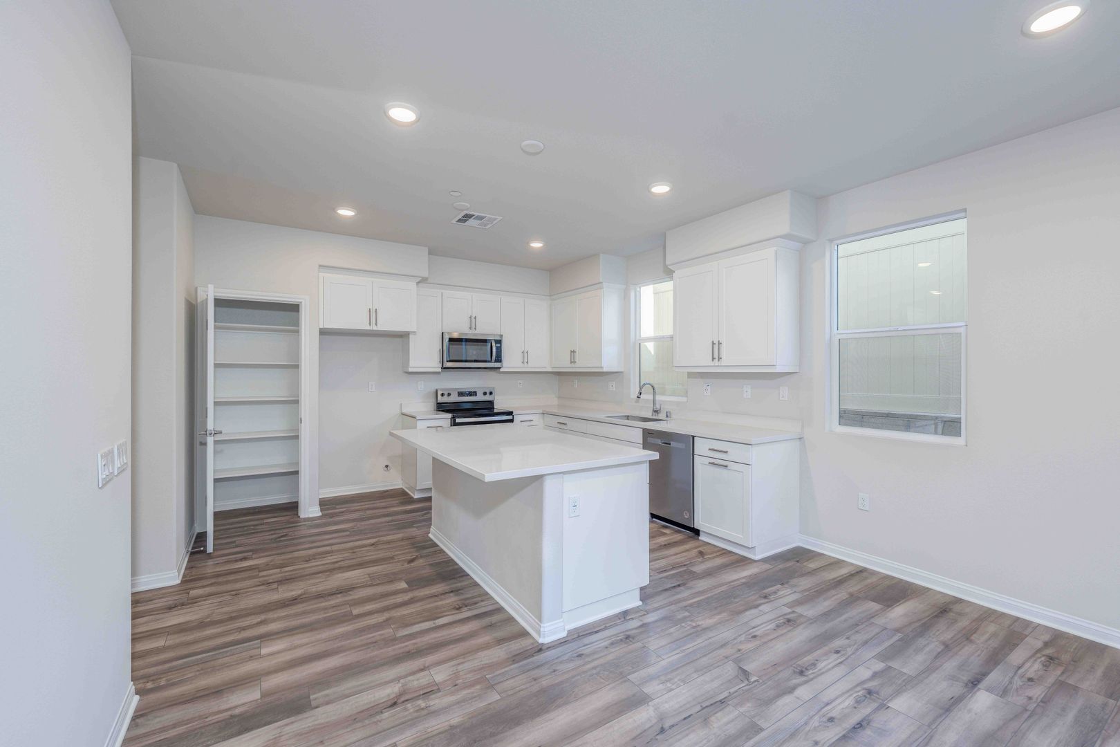 Upland House: 466 Meyer Place