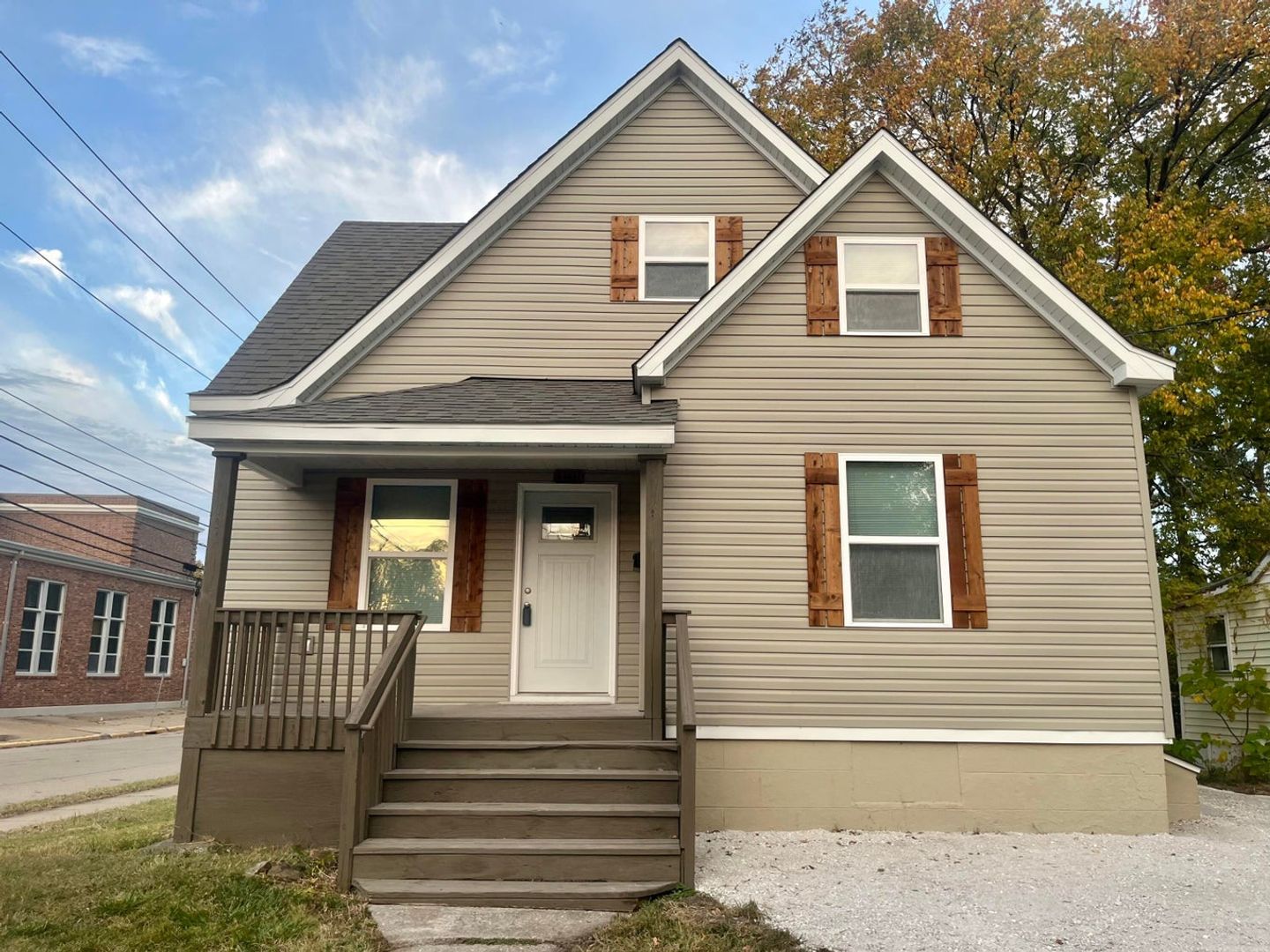 Columbia House: 1101 Pannell