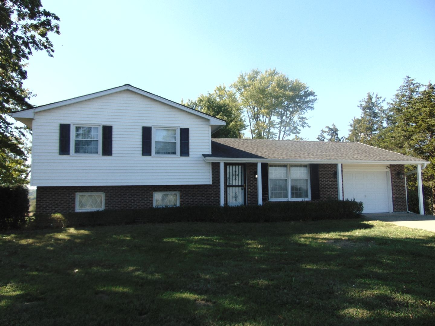 Fayette House: 361 State Route H