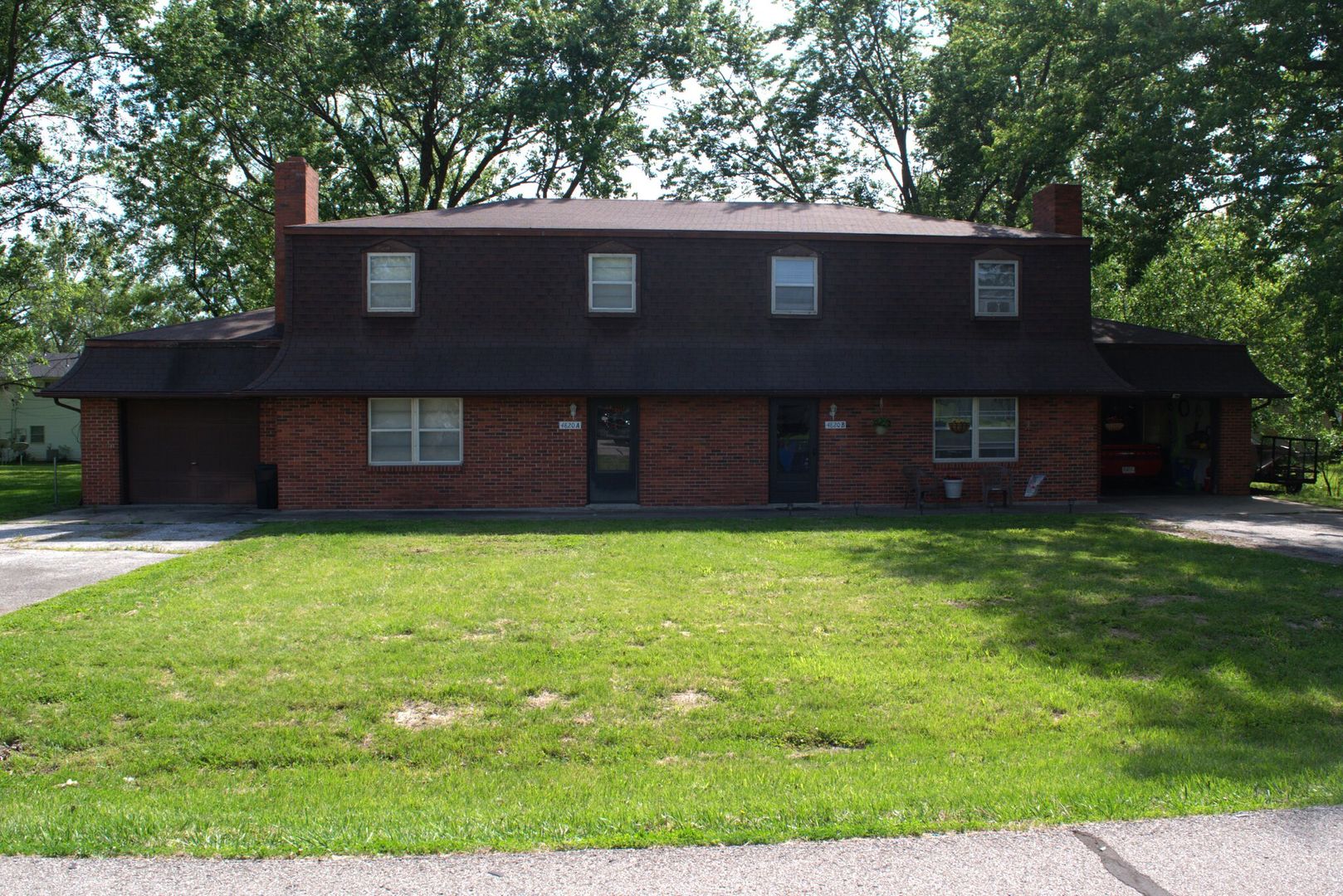 Columbia Multiplex: 4820 E. Schooner Rd. - A