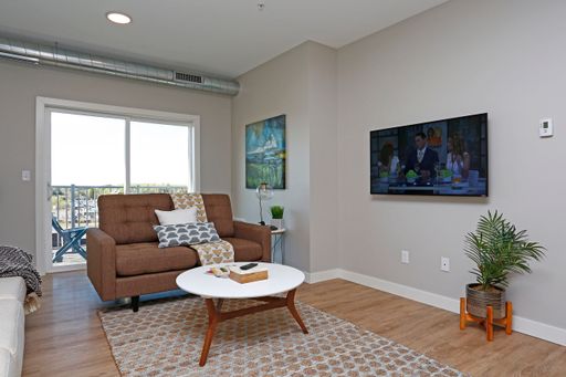 District Flats – photo 1