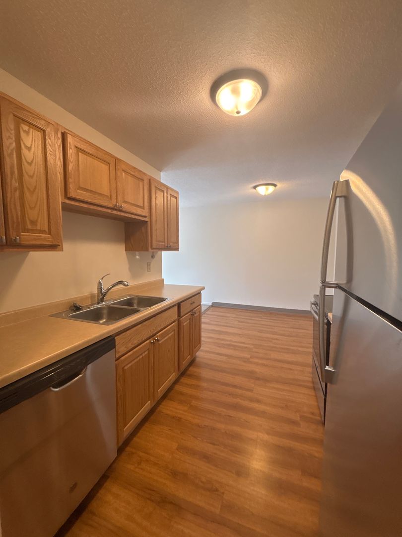 Hermantown Apartment: 4877 West Arrowhead Road