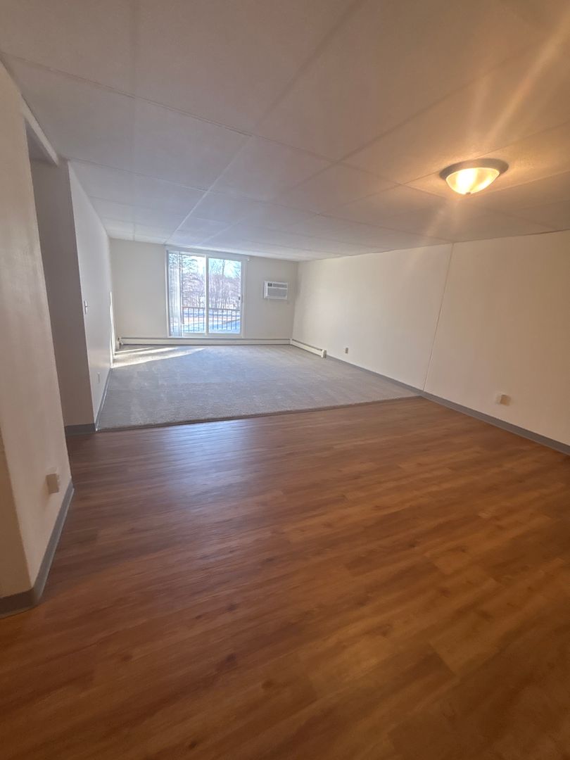 Hermantown Apartment: 4877 West Arrowhead Road