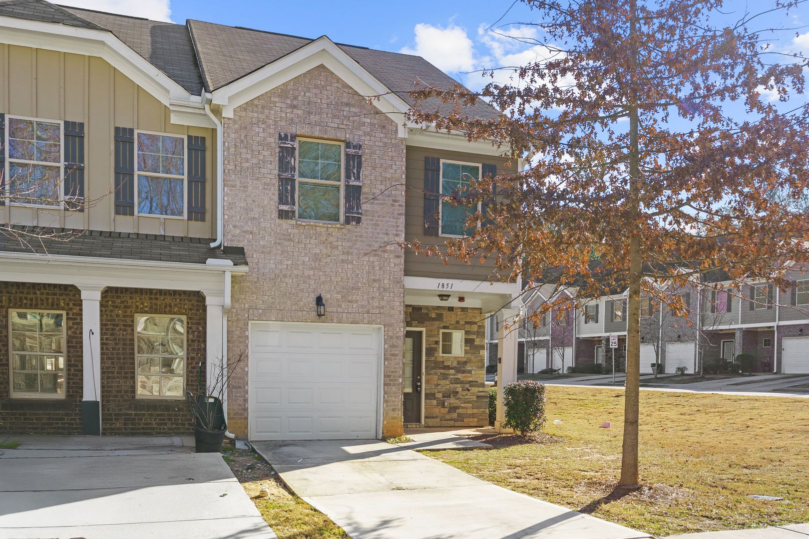 Jonesboro Townhome: 1851 Old Dogwood