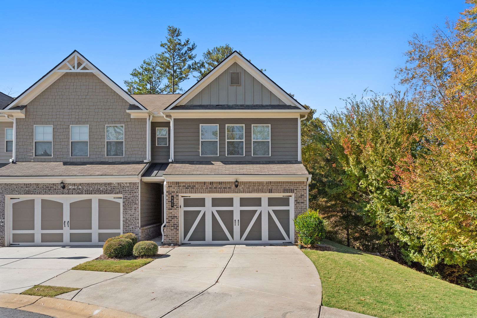 Woodstock House: 385 Cherryhill Lane