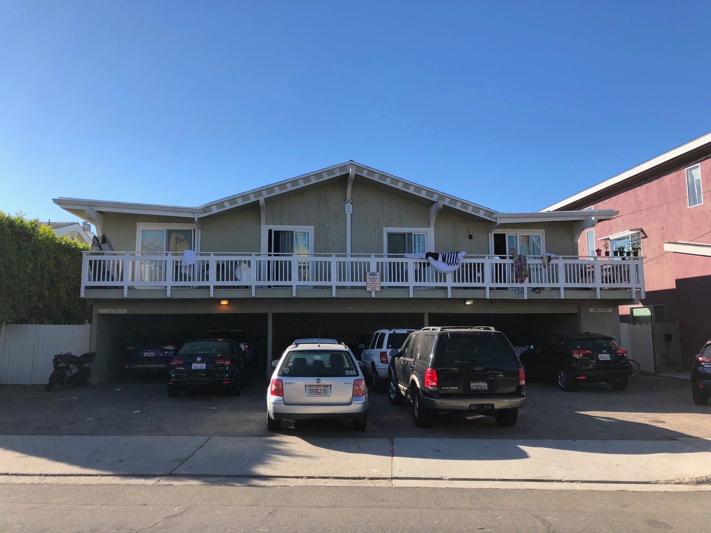 Goleta Apartment: 6561 Del Playa