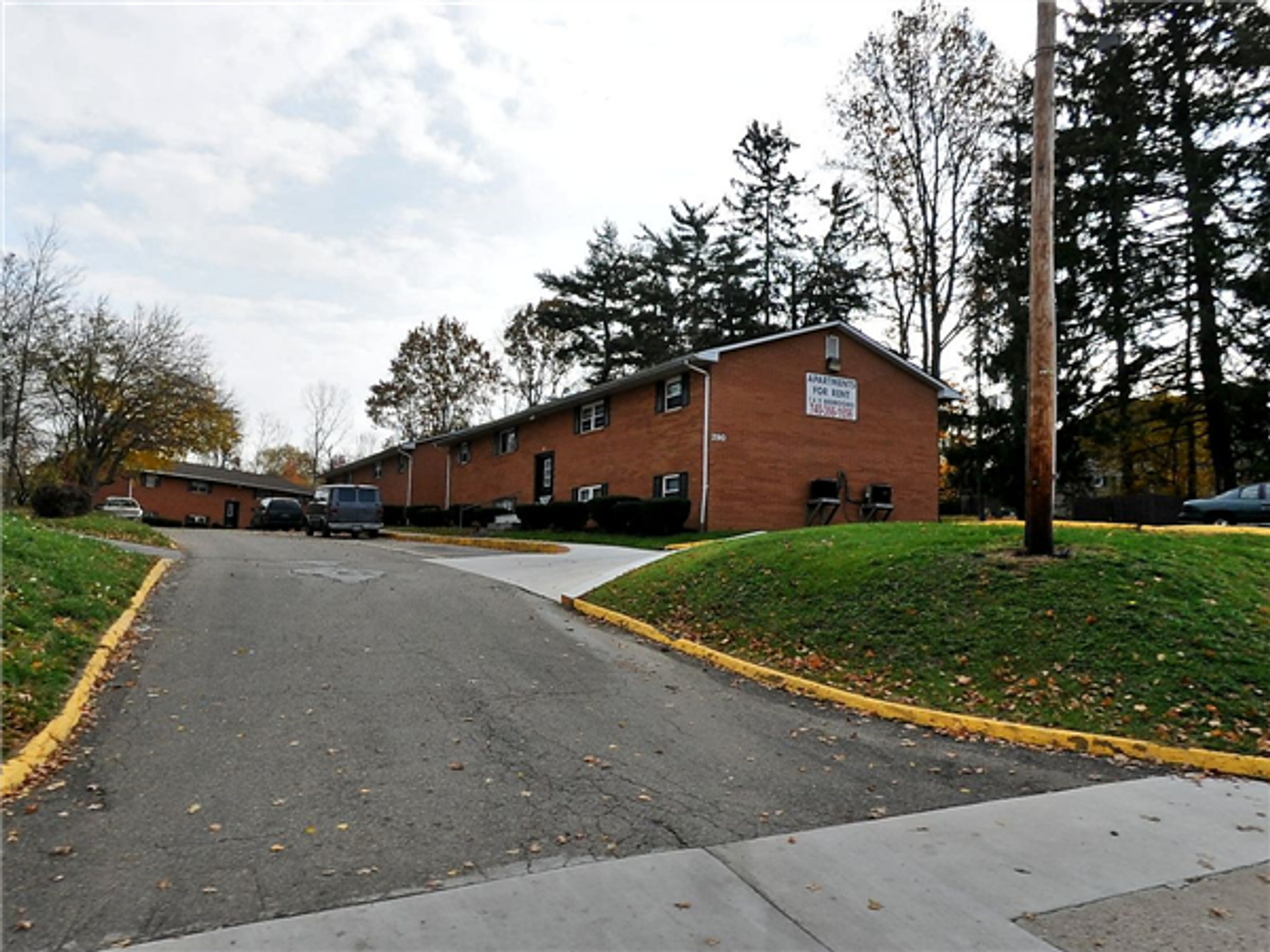 Newark Apartment: 290 W National Rd