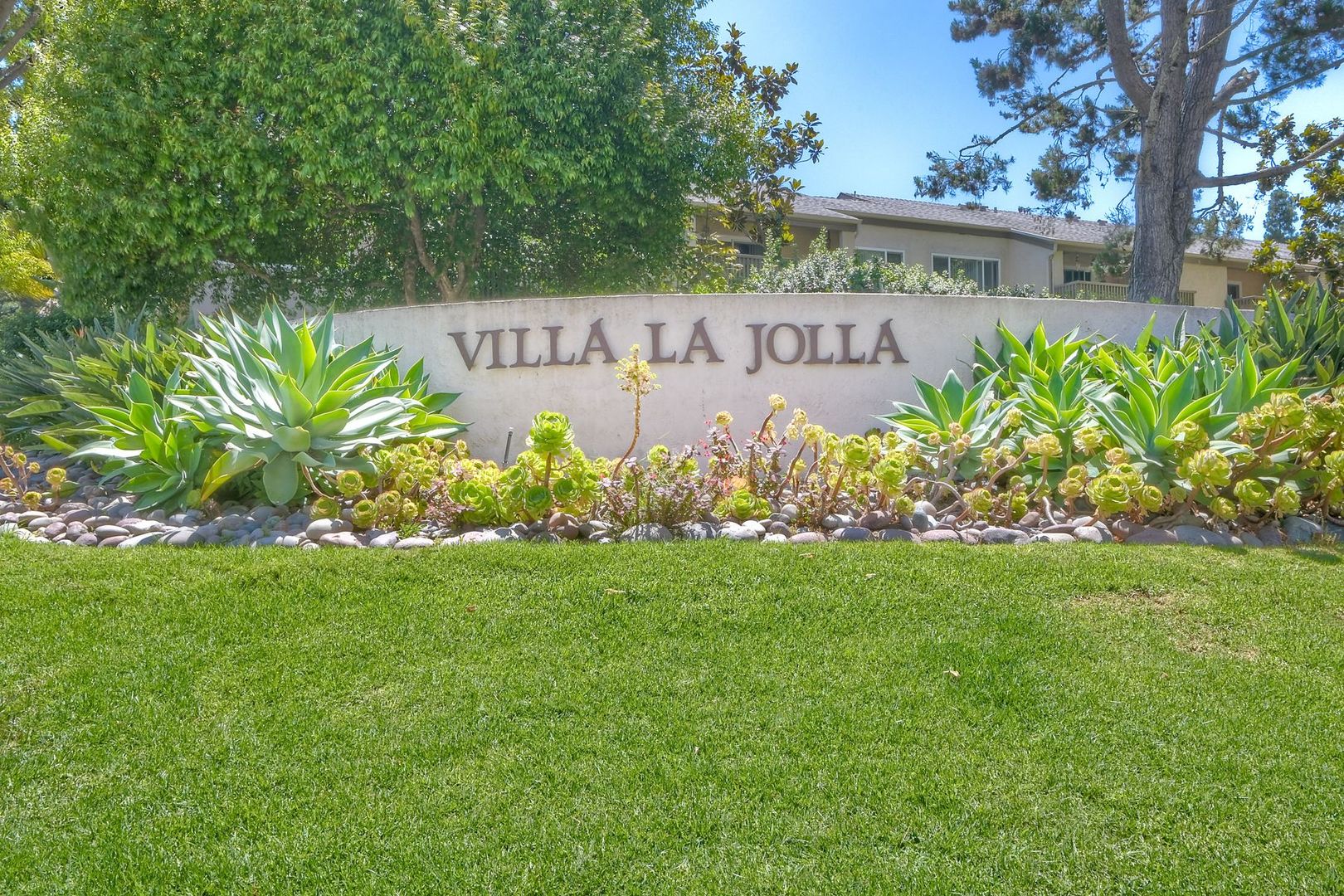 La Jolla Condo: 8545 Villa La Jolla Dr Unit H