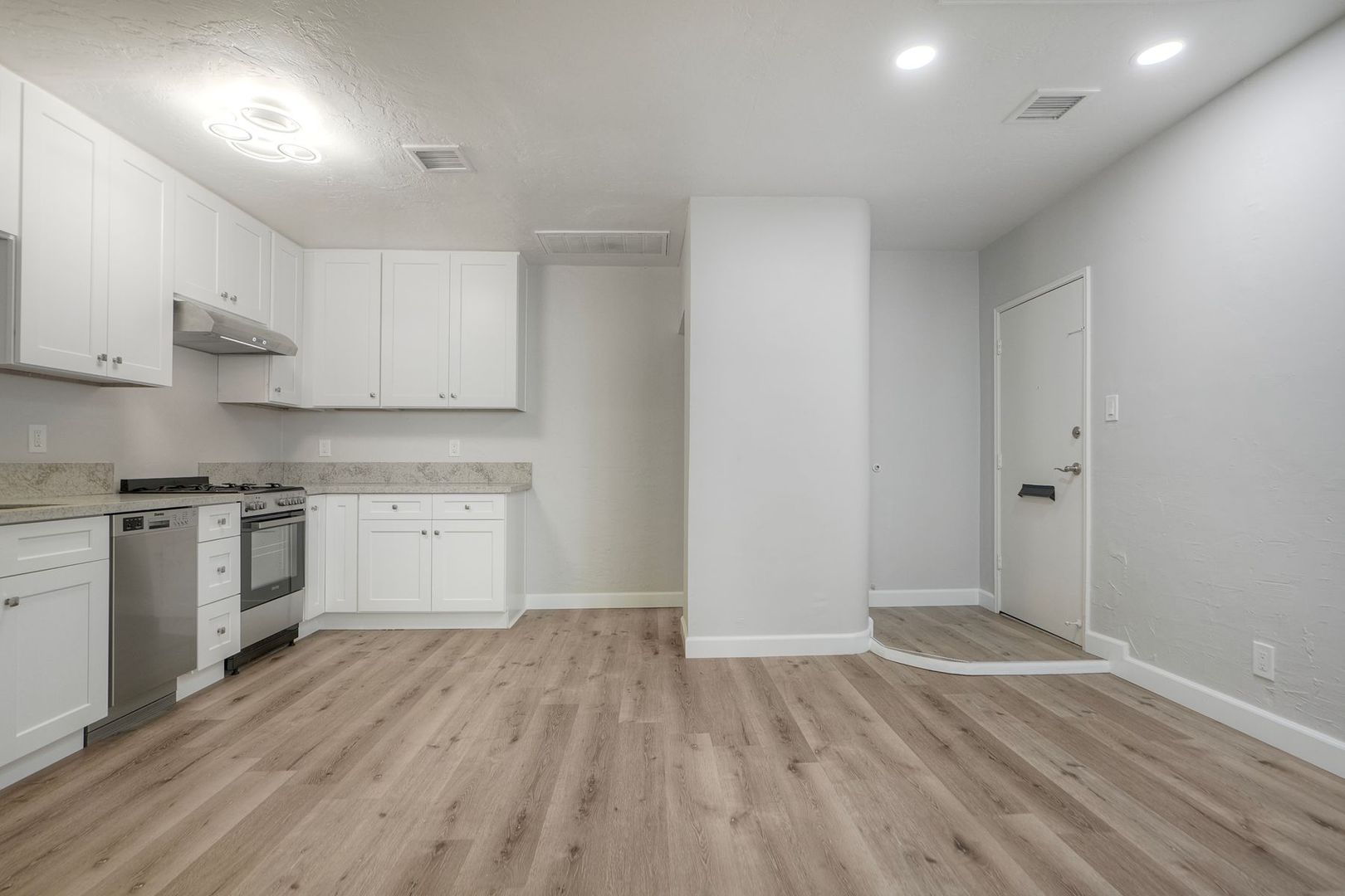 Chula Vista Apartment: 301-5 3rd Ave