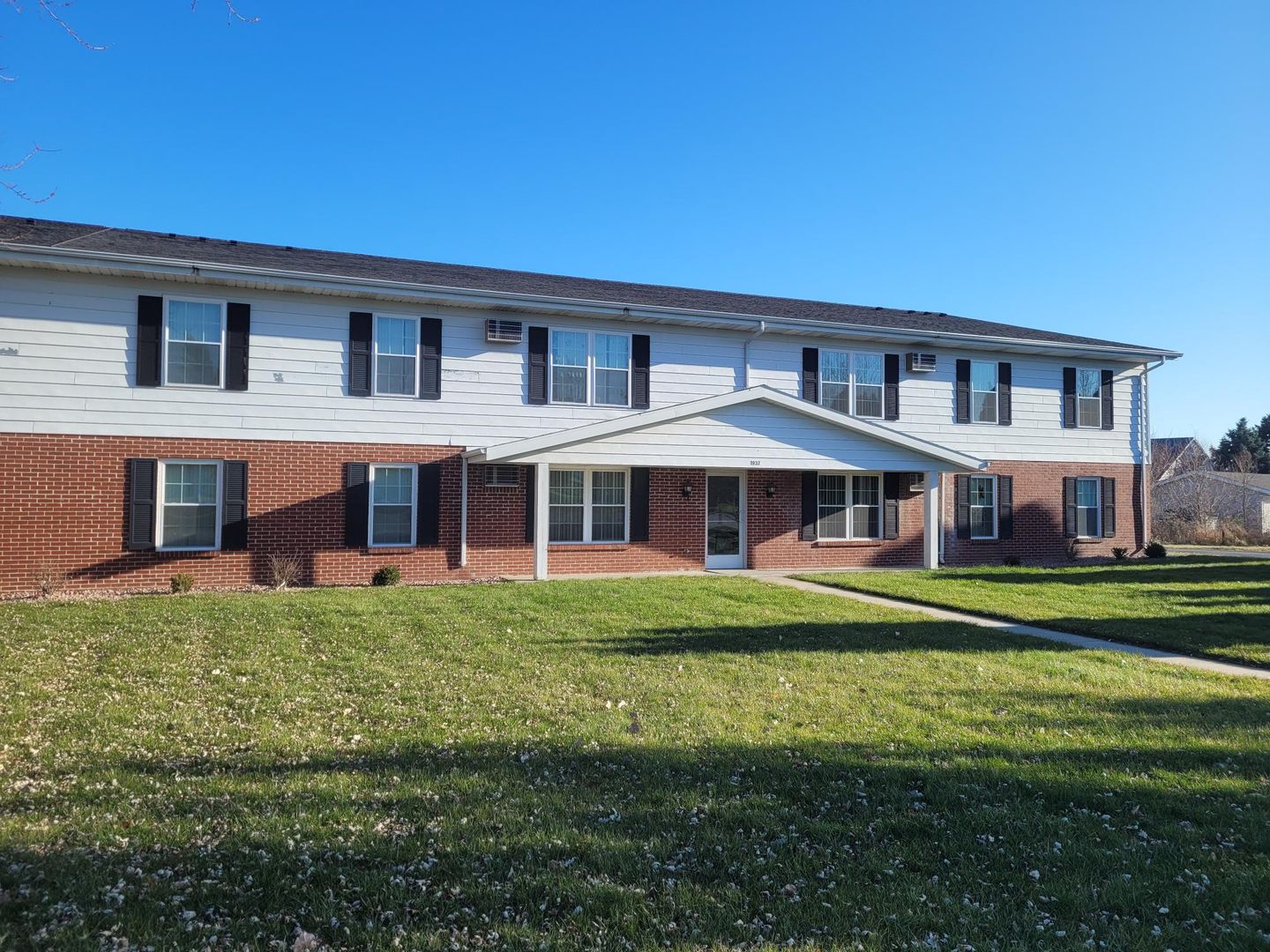 West Bend Apartment: 1935 Sylvan Way
