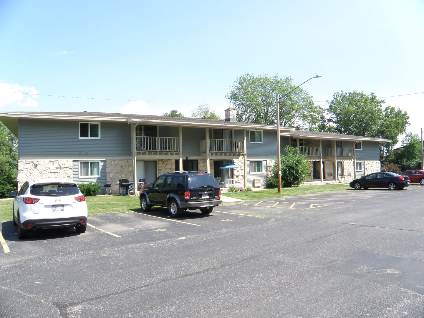 Appleton Apartment: 2500 Wilson Ct