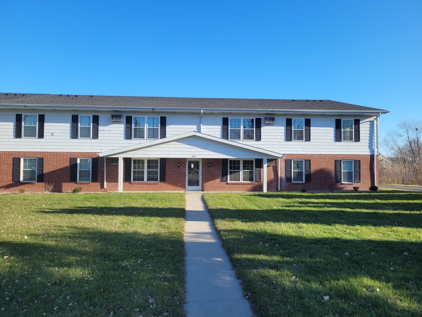 West Bend Apartment: 2205 Sylvan Way