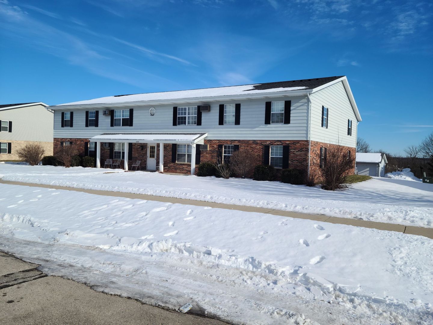 West Bend Apartment: 1927 Sylvan Way