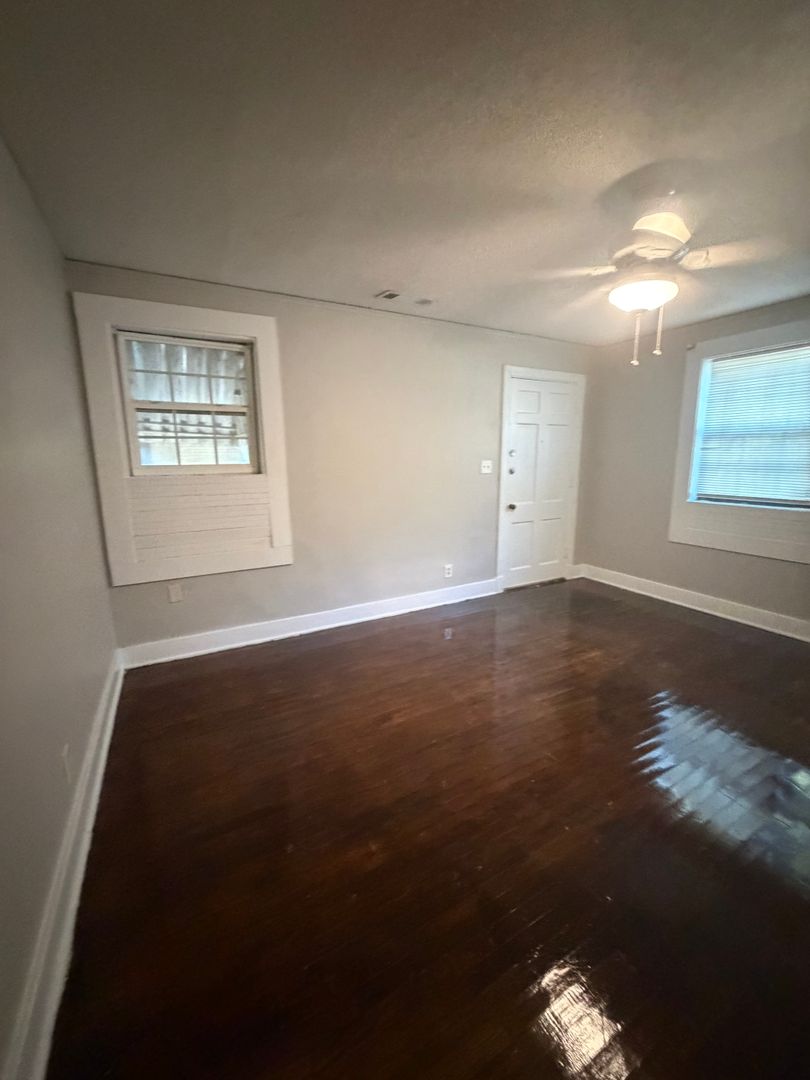 1833 Walker Ave 8 of 12