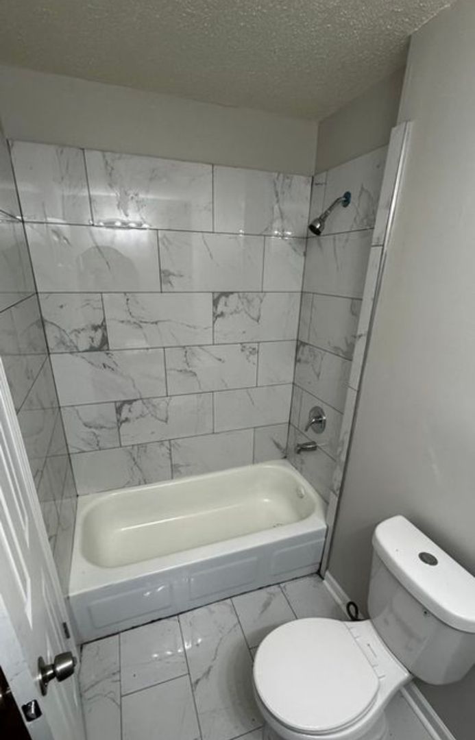 Memphis House: 4264 Double Tree