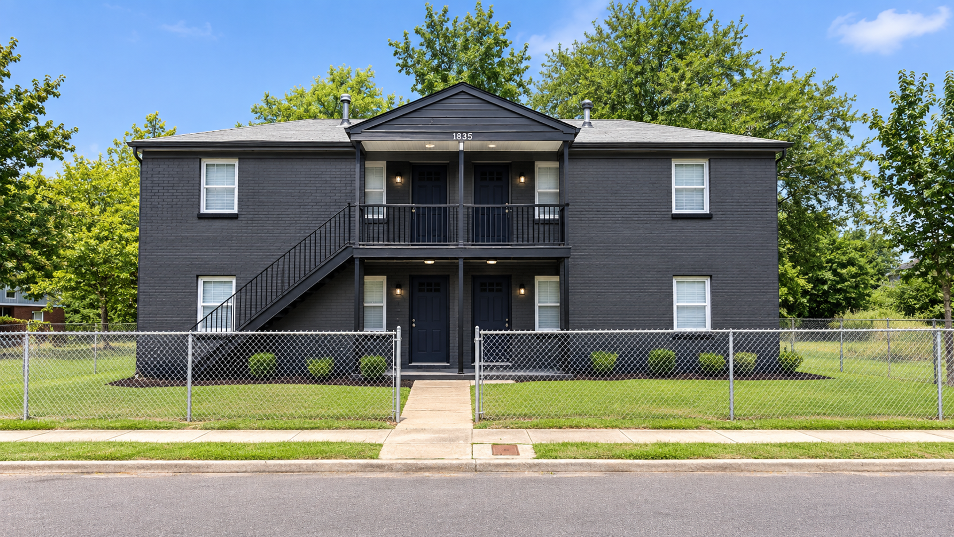 Memphis Apartment: 1235 Latham Street