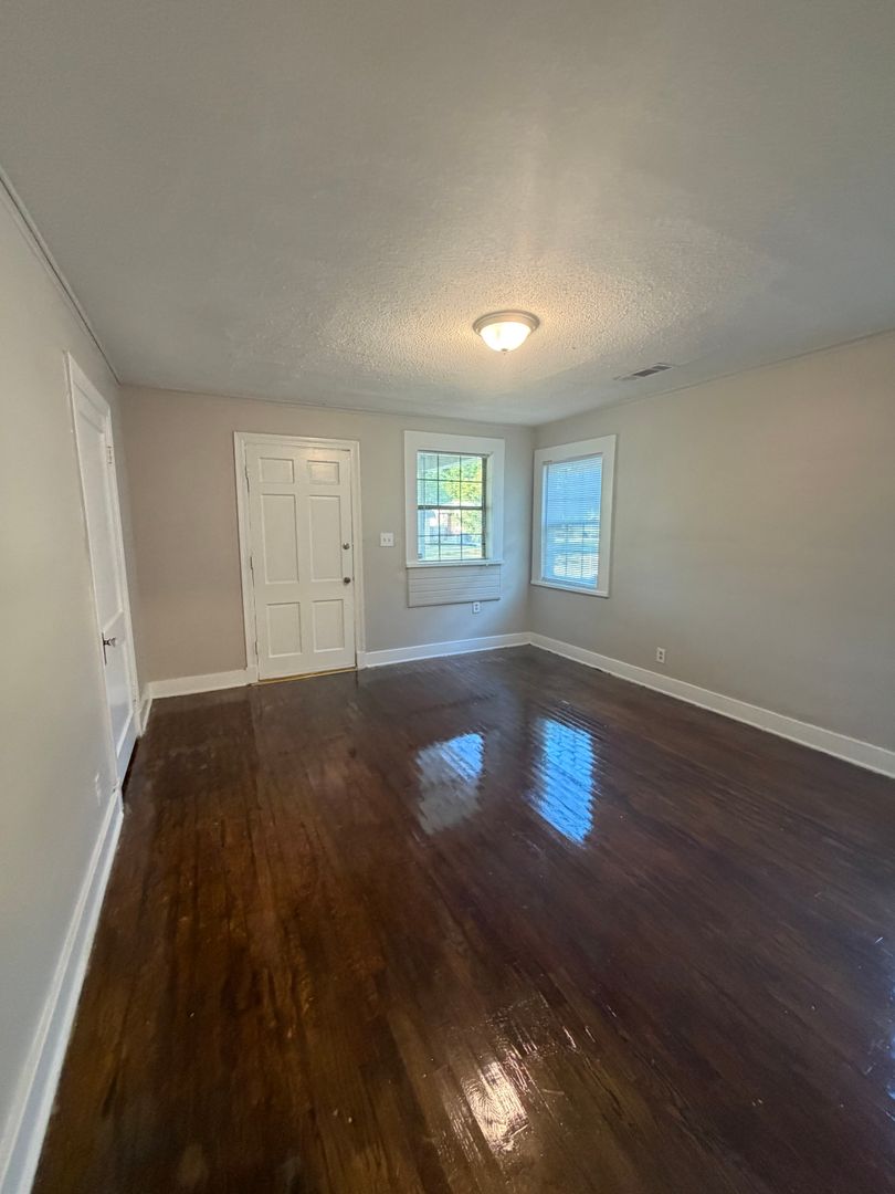 1833 Walker Ave 11 of 12