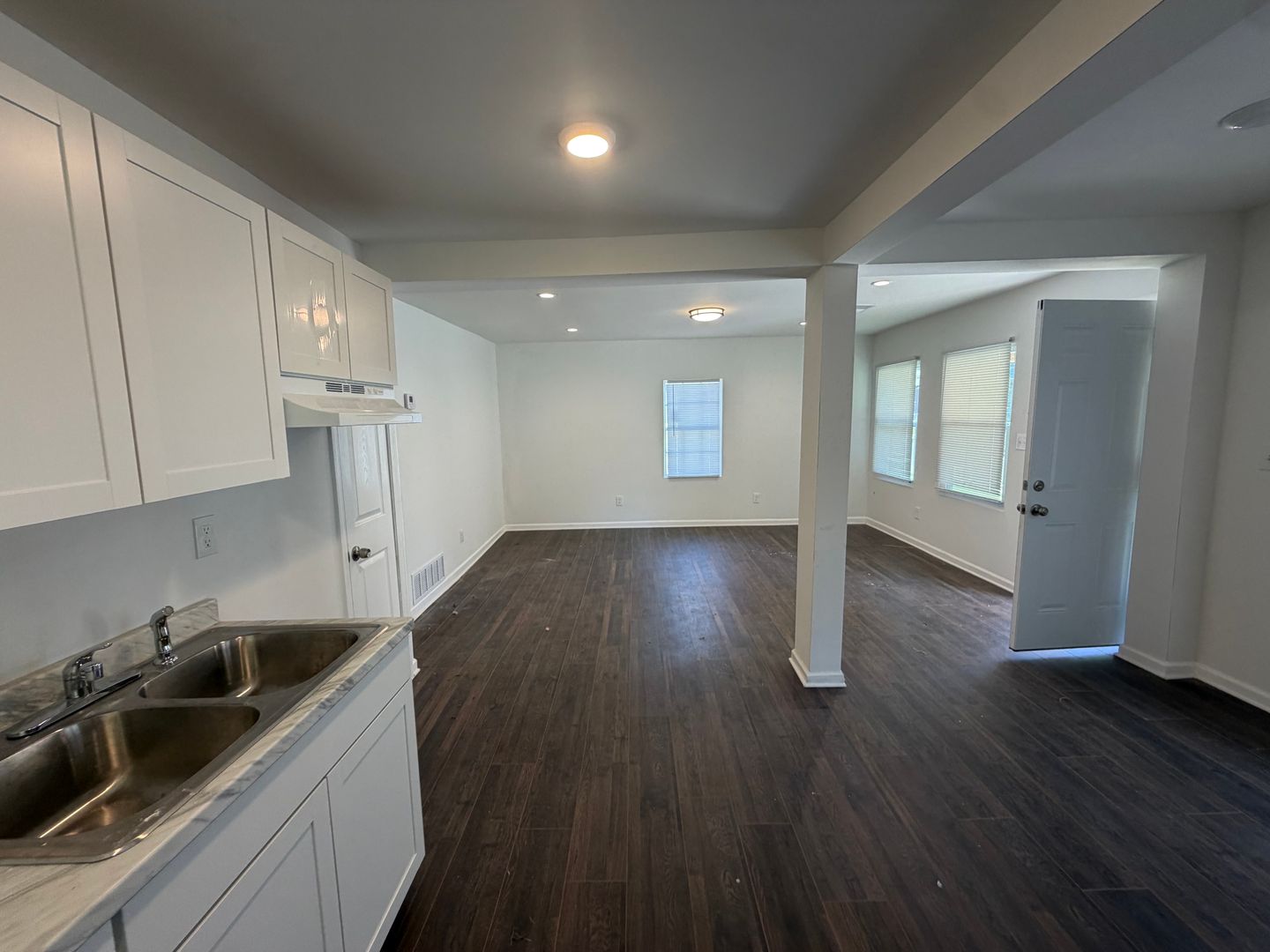 851 N Claybrook St 6 of 12