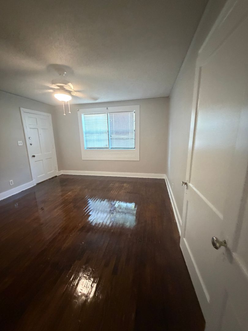 1833 Walker Ave 7 of 12