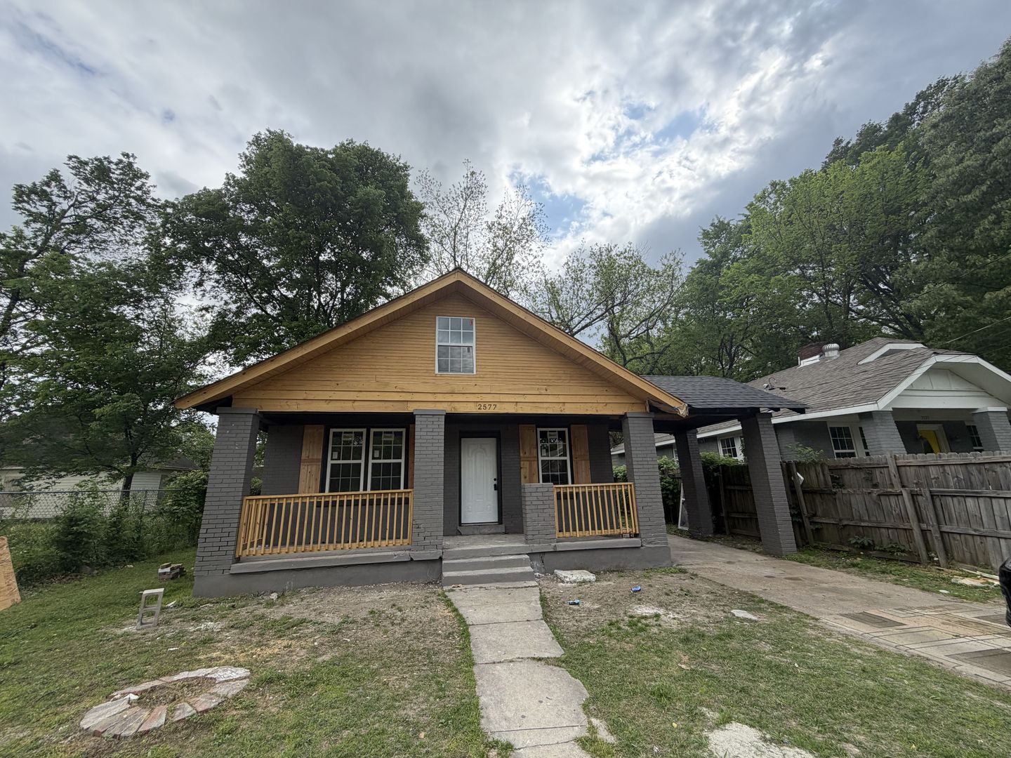 Memphis House: 2577 Selman Ave
