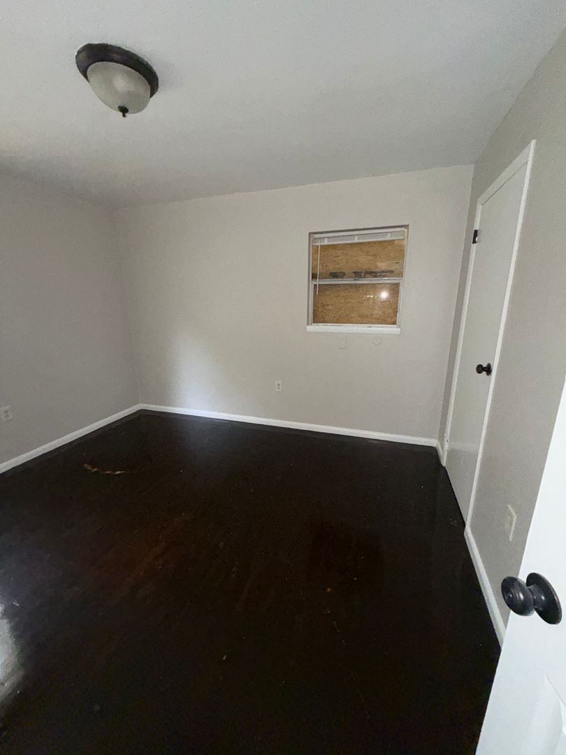 Memphis House: 2740 McGregor Ave