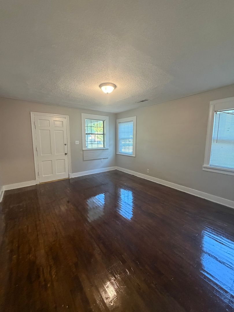 1833 Walker Ave 12 of 12